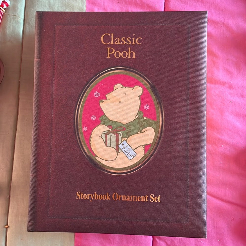 Classic Pooh Storybook Ornament Set, Retired